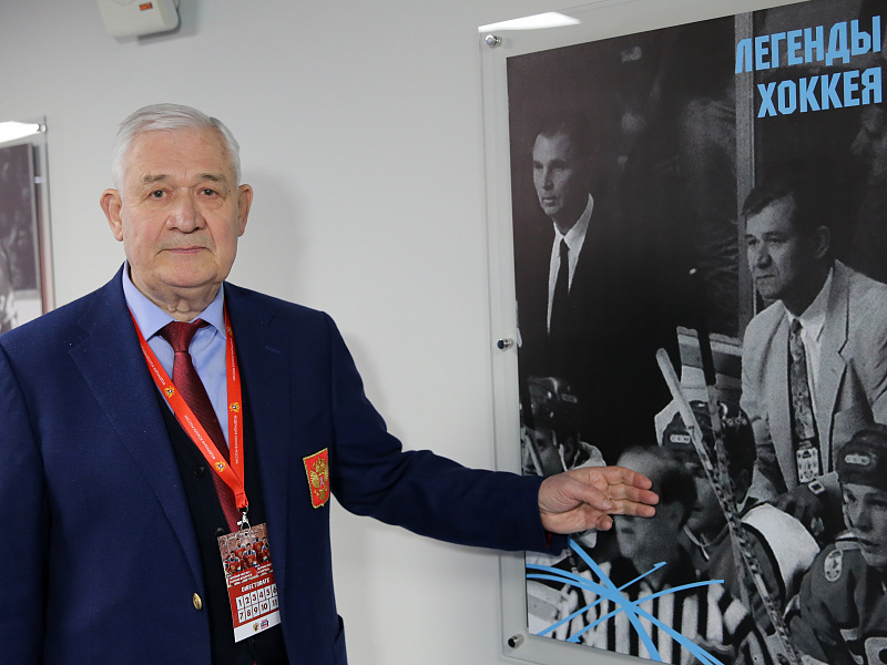 Владимир Юрзинов: «Российский хоккей вытянет не Академия Боумэна, а Академия Тарасова» Владимир Юрзинов: «Российский хоккей вытянет не Академия Боумэна, а Академия Тарасова»