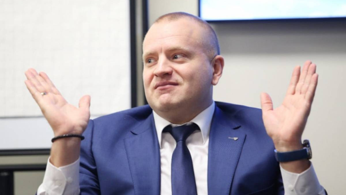 Юрий Карандин: «Скандал с Хартли – позор нашего хоккея. Волчий билет должен получить не Морозов, а Анисимов» Юрий Карандин: «Скандал с Хартли – позор нашего хоккея. Волчий билет должен получить не Морозов, а Анисимов»