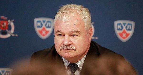 Владимир Плющев: «Разин играет с огнем, Морозов – со здравым смыслом» Владимир Плющев: «Разин играет с огнем, Морозов – со здравым смыслом»