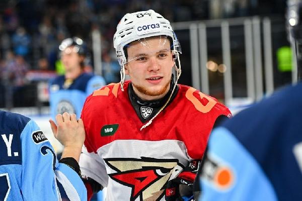 Михаил Гуляев: «В НХЛ слежу за Макаром, в КХЛ - за Никишиным»